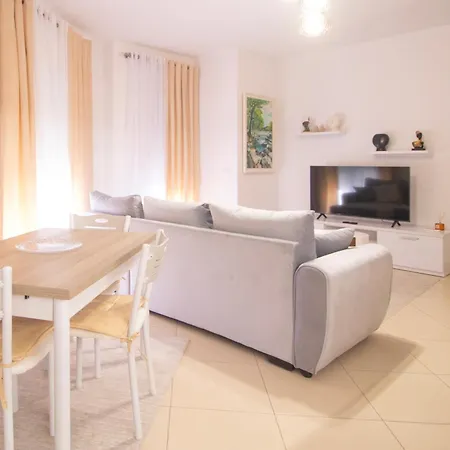 Apartmán Central Durres Apartment *